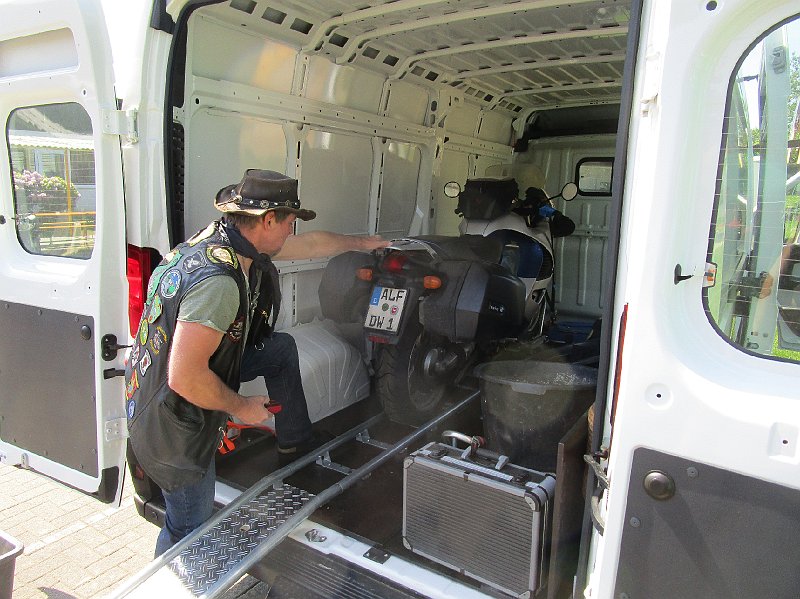 2018.05.26 Probefahrt, Bier, Grill, Freunde, Whisky und... Pflasterarbeiten (149).JPG